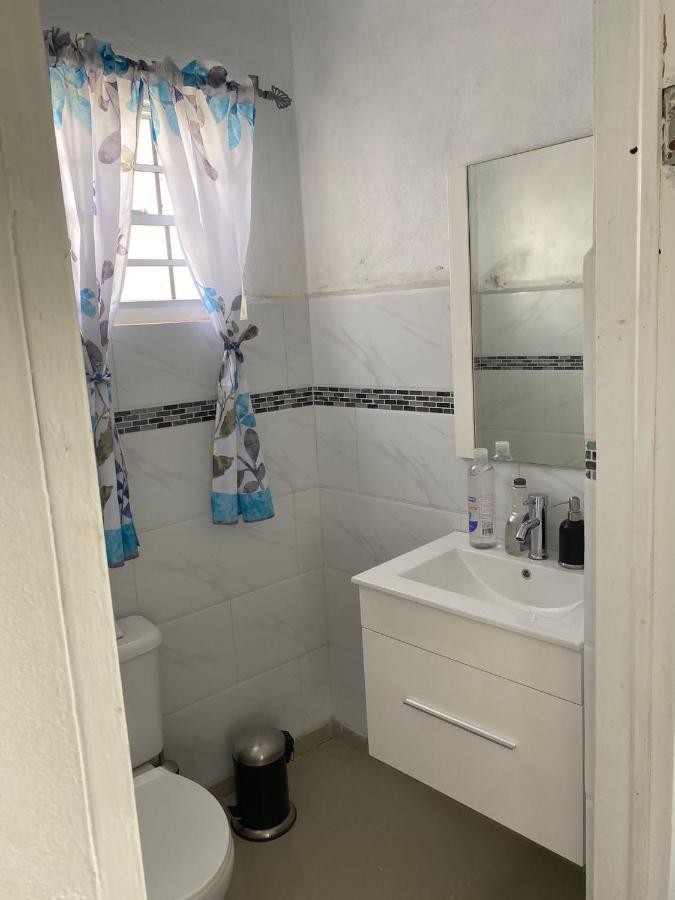 Lower Prince's Quarter Sky Blue Residence מראה חיצוני תמונה